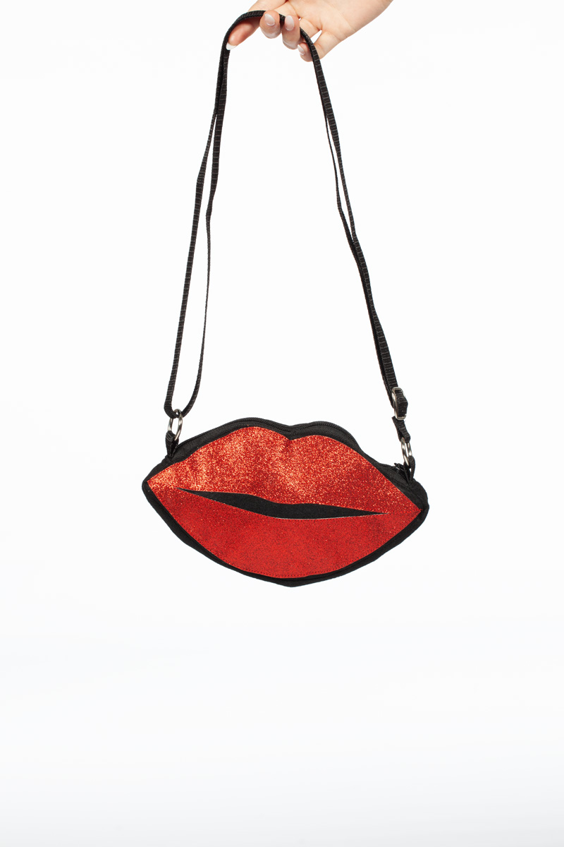 Tas red lips