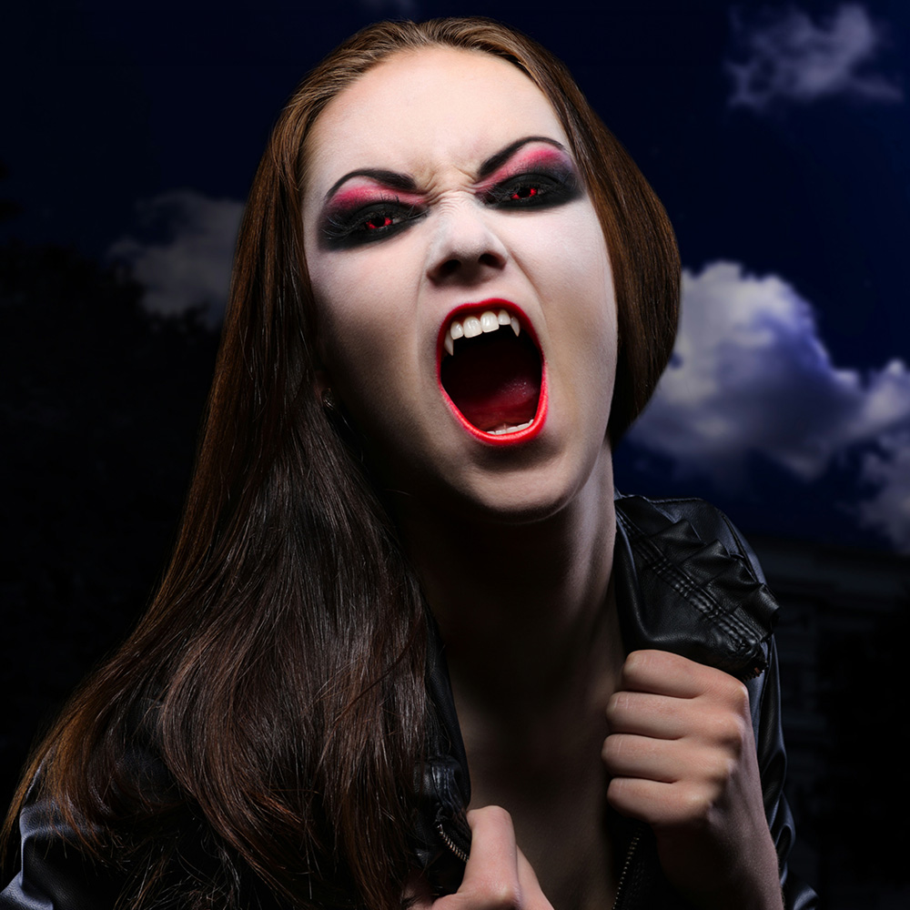 Paar weeklenzen Devil priest