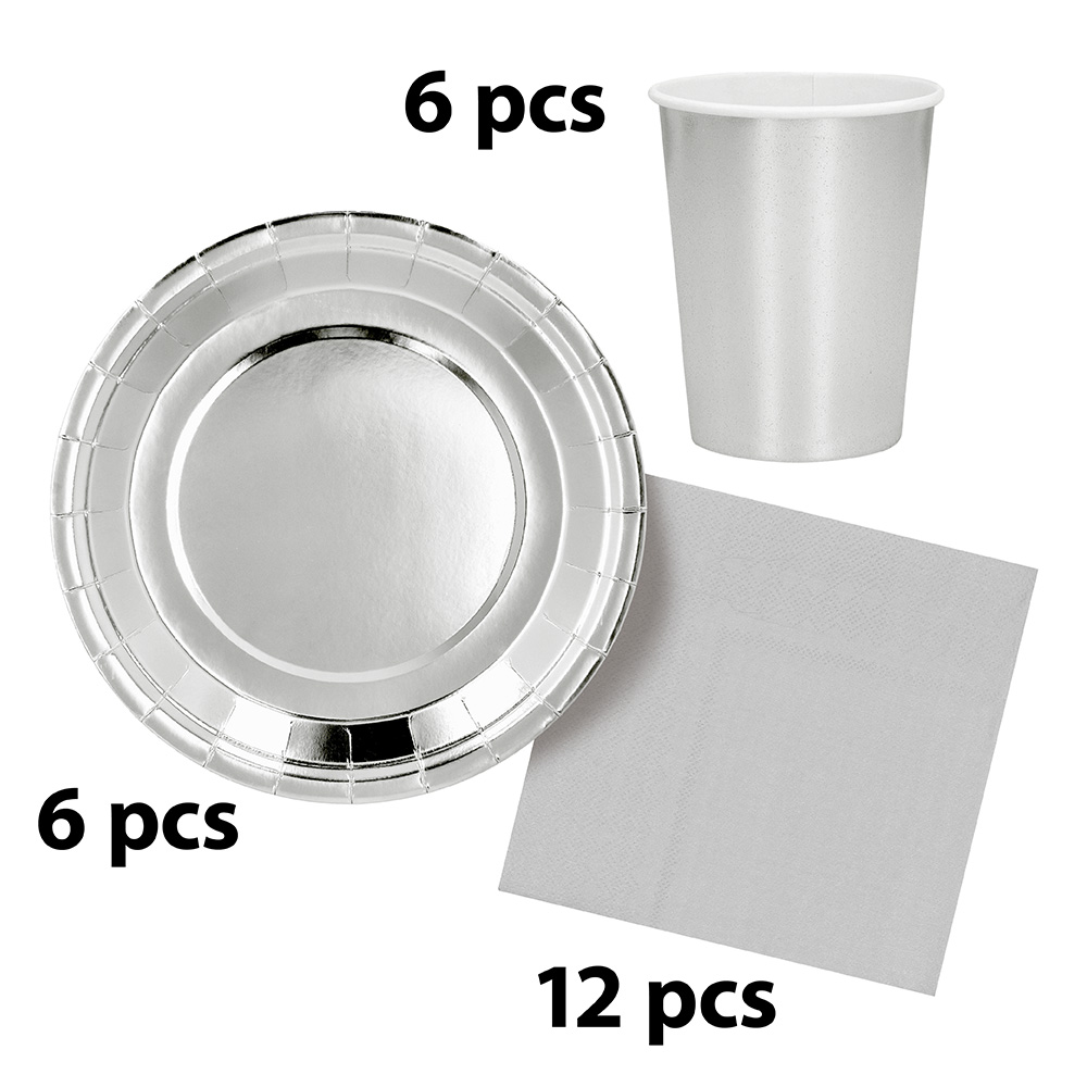 Tafelset zilver (6 bordjes, 6 bekertjes, 12 servetten)