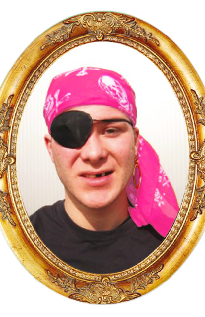 Zakdoek roze met doodshoofd en bot