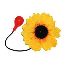 Bloem met water spuit