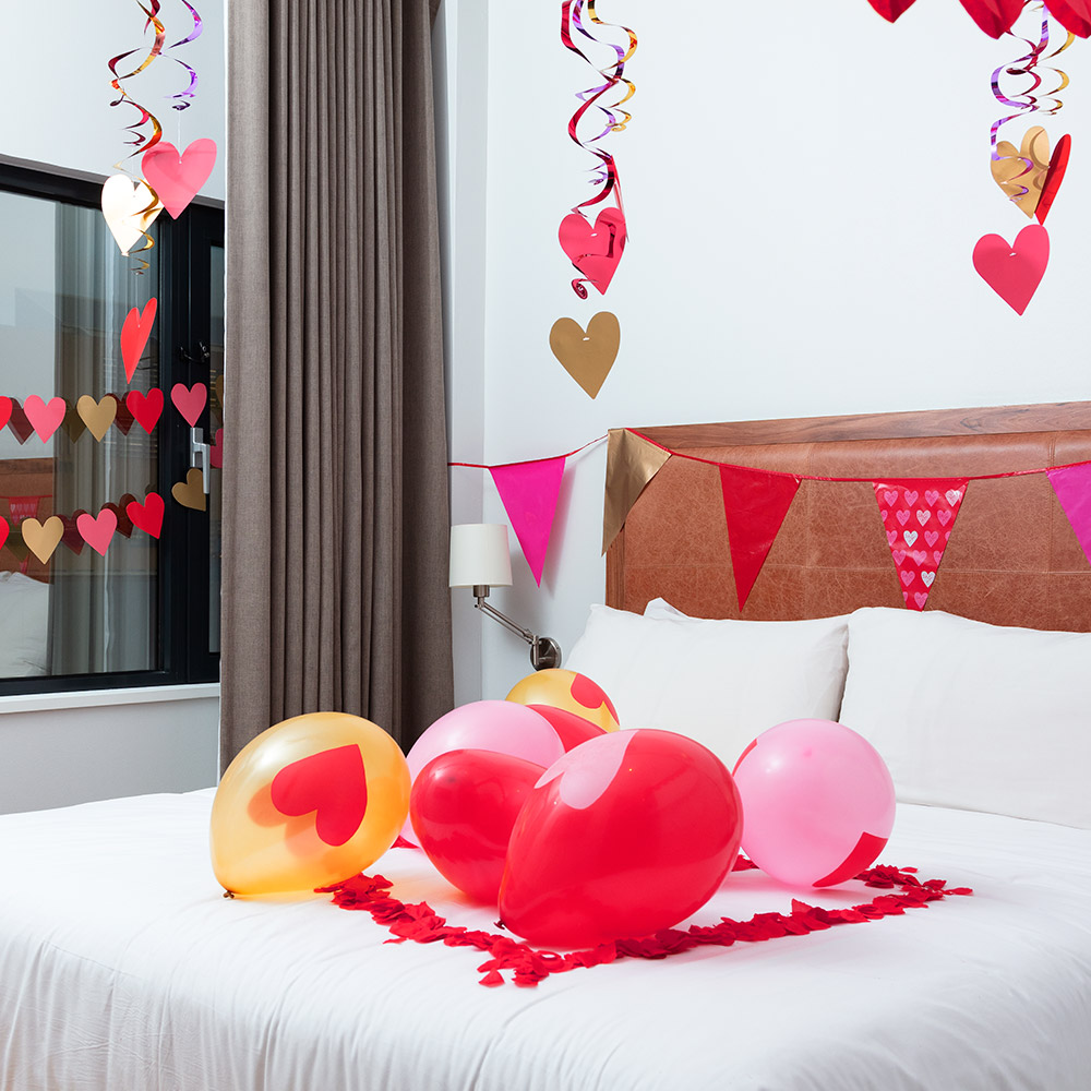 Set 3 decoratieswirls Love dubbelzijdig (85 cm)