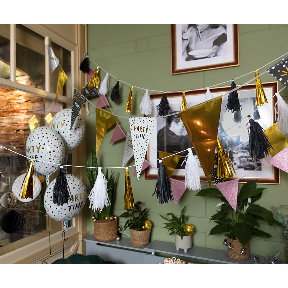 Papieren tasselslinger Party Time (3 m)