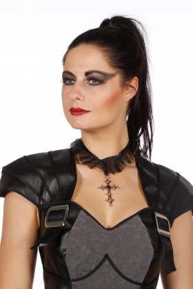 Nekband met gothic kruis