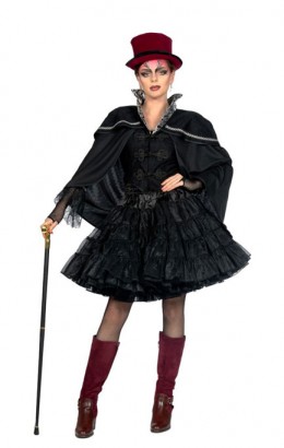 Gothic cape dame